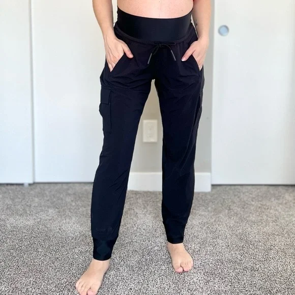 Athleta Sutton Joggers - Black Gorpcore Athleisure Hiking Travel Pants - Size 8 - Picture 1 of 16